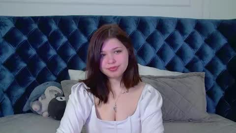 AnnaBanksy online show from 04.26.26