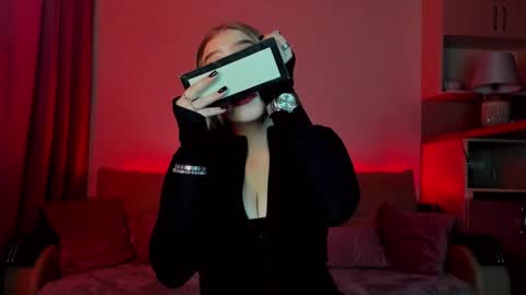 Annabelle online show from 02.22.25
