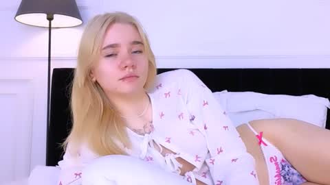 AnnaBelle online show from 10.22.25