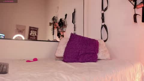 Anna online show from 04.16.26