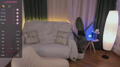 Anna online show from 12.12.24