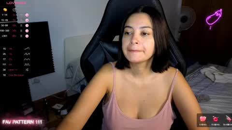 Snapshot of annadolll chatting on 10.11.25 OF twitter annadangerx pornhub online show from 10.11.25