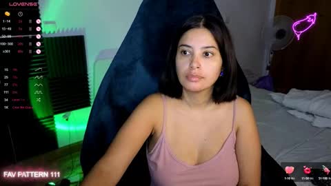 Snapshot of annadolll chatting on 10.13.25 OF twitter annadangerx pornhub online show from 10.13.25