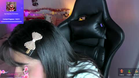 Annadu011 online show from 12.22.24