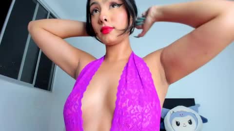 annafoox_ online show from 02.04.25