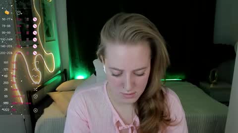 annagrees1 online show from 12.15.25