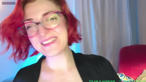 Snapshot of annahaunter chatting on 01.13.25 Alice online show from 01.13.25
