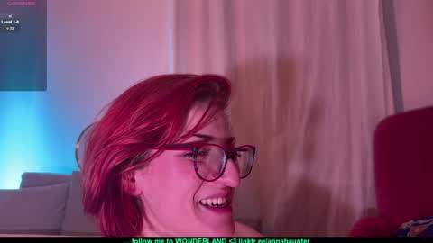Snapshot of annahaunter chatting on 01.17.25 Alice online show from 01.17.25