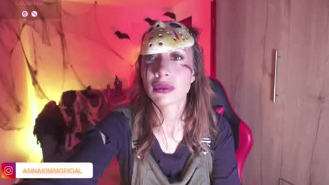 Anna online show from 10.31.25