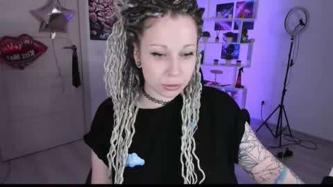 Snapshot of annanebula chatting on 10.01.25 Anna online show from 10.01.25