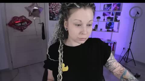 Snapshot of annanebula chatting on 10.18.25 Anna online show from 10.18.25