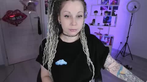 Snapshot of annanebula chatting on 10.22.25 Anna online show from 10.22.25