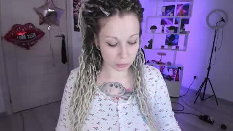 Snapshot of annanebula chatting on 10.31.25 Anna online show from 10.31.25