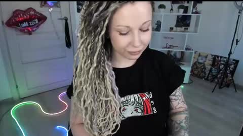 Anna online show from 04.18.26