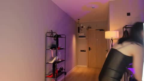 Anna online show from 10.10.25