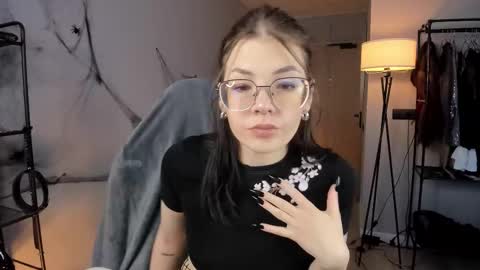 Anna online show from 11.03.25