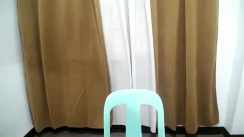 anne_chanelx online show from 11.27.25