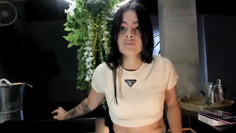 Snapshot of annedixie chatting on 10.20.25 Anne online show from 10.20.25