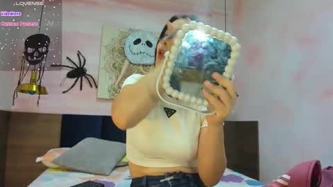 Snapshot of annedixie chatting on 10.30.25 Anne online show from 10.30.25