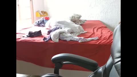 Snapshot of anneeeee8 chatting on 01.17.25 Anne online show from 01.17.25