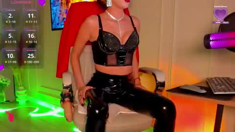 Snapshot of annes_secrettemple chatting on 10.20.25 Annes online show from 10.20.25