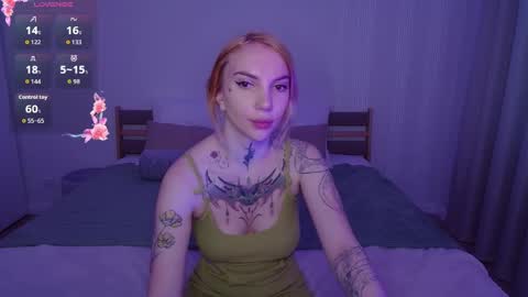 Snapshot of annetenet chatting on 05.06.26 Annet online show from 05.06.26