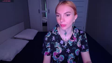 Snapshot of annetenet chatting on 05.23.26 Annet online show from 05.23.26