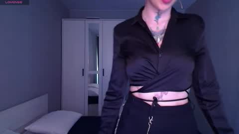 Snapshot of annetenet chatting on 05.24.26 Annet online show from 05.24.26