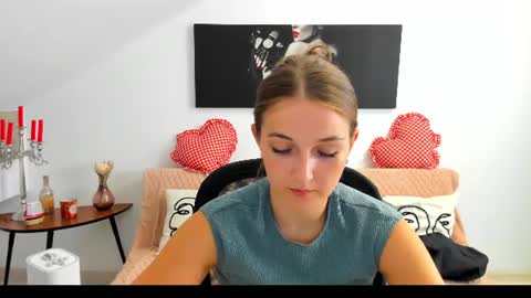 Snapshot of annewilsonn chatting on 08.03.26 annewilsonn online show from 08.03.26