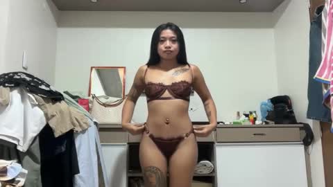 Snapshot of annhottiespicy chatting on 10.18.25 annhottiespicy online show from 10.18.25