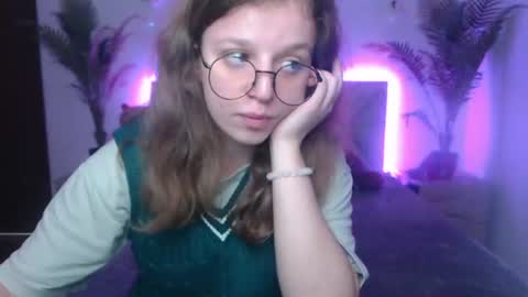 Snapshot of annibrownss chatting on 07.21.26 Anni online show from 07.21.26
