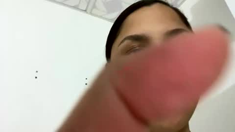 Snapshot of annie_catt_ chatting on 12.08.24 Annie online show from 12.08.24