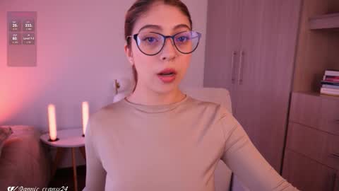 Annie Evans online show from 11.02.25