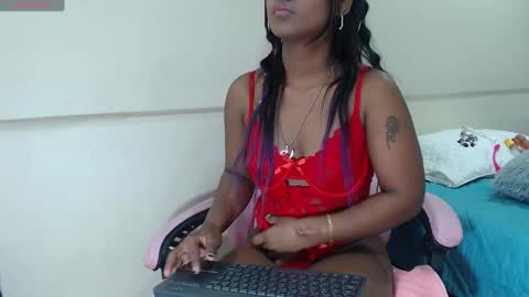 annie_scott_ online show from 01.12.25