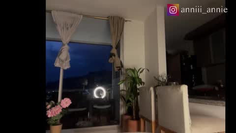 JEANNE no olvides seguirme dont forget follow me  uu online show from 12.18.25