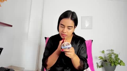 Annie online show from 10.01.25