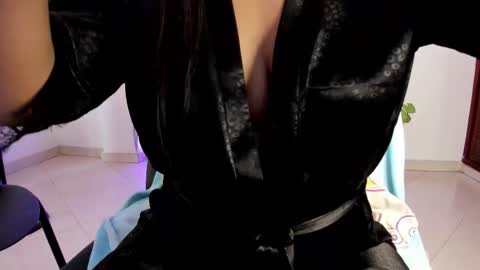 Annie online show from 11.10.25