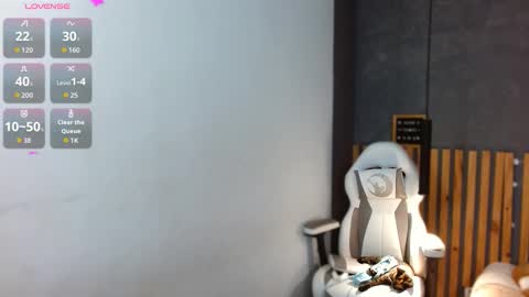 Annie Volker online show from 03.06.26