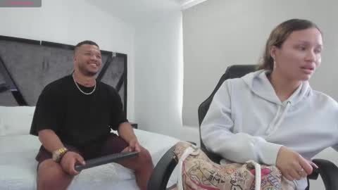 Snapshot of annieandstefan chatting on 11.01.25 Annie and Stefan online show from 11.01.25