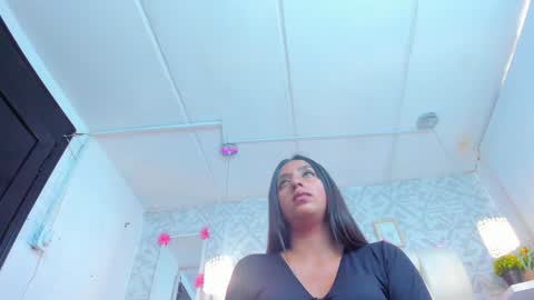 Snapshot of anniee_love_ chatting on 02.03.25 Anto online show from 02.03.25