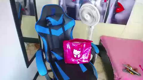 Anniee online show from 09.09.25