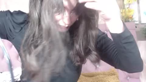 Annie online show from 10.11.25