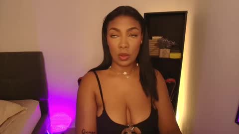 Snapshot of anniejasmin_ chatting on 12.05.24 A N N I E online show from 12.05.24