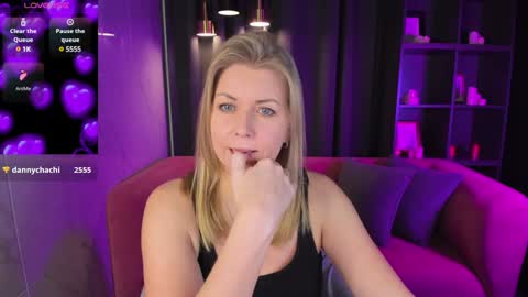 Annie online show from 12.13.24