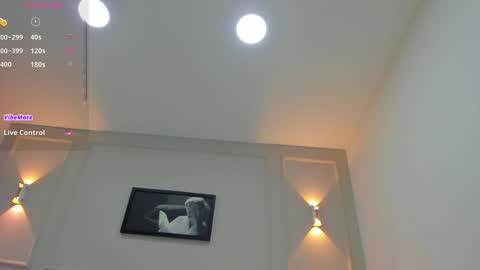 Snapshot of anniemartinezz chatting on 12.17.24 Annie online show from 12.17.24