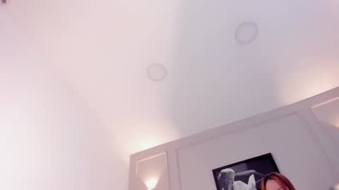 Snapshot of anniemartinezz chatting on 01.30.25 Annie online show from 01.30.25