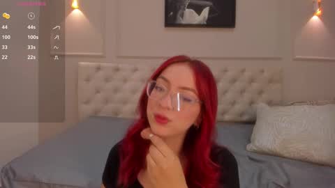 Snapshot of anniemartinezz chatting on 09.13.25 Annie online show from 09.13.25