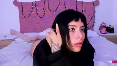 Annie online show from 01.11.25