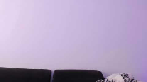 Snapshot of anniie_and_alex chatting on 02.08.25 Annie Alex online show from 02.08.25