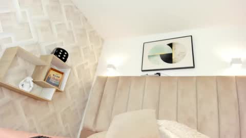 Annie Queen online show from 02.06.26